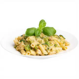 Penne z kurczakiem cukinią i brokułami