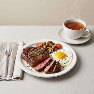 Grilled Beef Steak And Egg(With Tea/Juice)