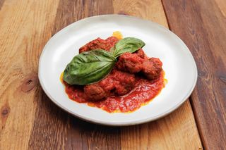 Polpette di carne alla pizzaiola