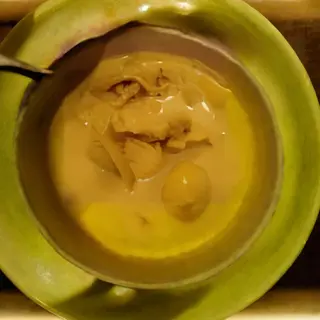 Piept de pui in sos curry