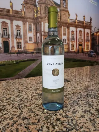 Via Latina loureiro 75cl          