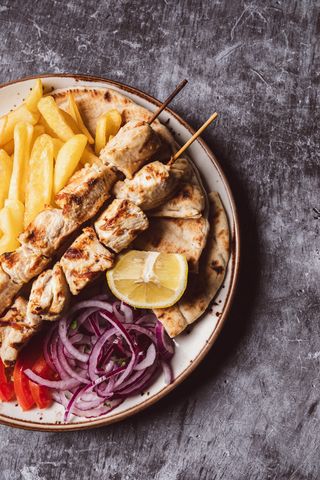 Plato De Kalamaki De Cerdo