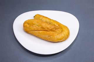 Pita sa sirom i spanaćem 220g