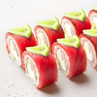 Тунець гриль з креветкою рол