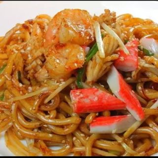 213. Yakiudon Con Marisco