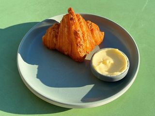 Круасан з маслом (75/35g)