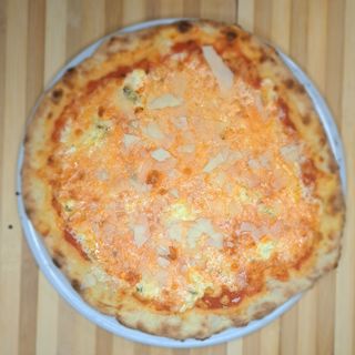 Pizza De Cuatro Quesos Clásica (33 Cm.)