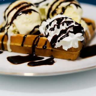 Gofre Con Helado (1 Bola)