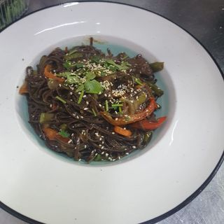 Удон гречневый из говядины