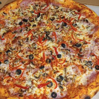 Meniu Pizza Familia 50 cm ( PENTRU 3-4 PERSOANE 1.600 G  / 2.200 G)