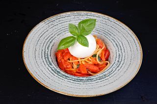 Paste pomodoro fresco & burrata