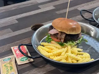 Burger Buey con patatas