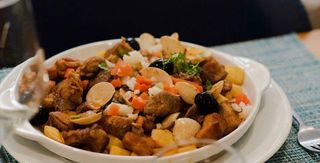 Carne de Porco à Alentejana