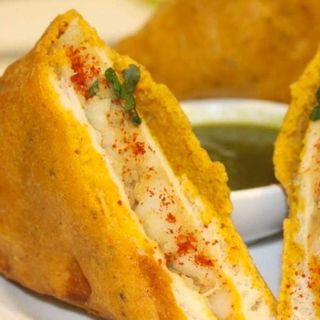 Aloo Bread Pakora (2szt) Nowosc