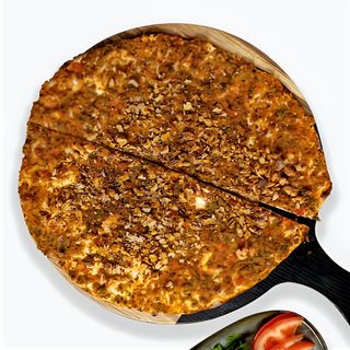 Lahmacun cu nuca