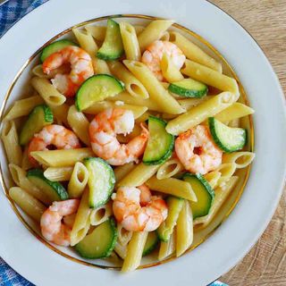 Penne cu creveti si dovlecei