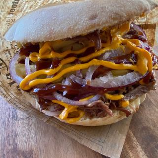 Бургер с дърпано телешко