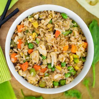 22. Arroz frito con pollo