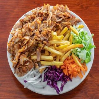 Prato Combinado de Quibe (Kibbeh Combo Plate)