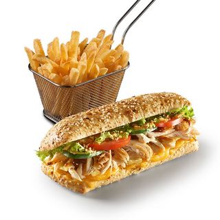 Gorąca kanapka z kurczaka + Frytki