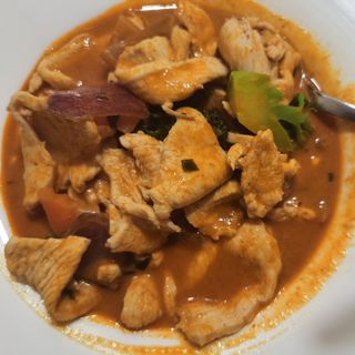 165-Pollo Con Thai Curry Rojo Y Leche De Coco