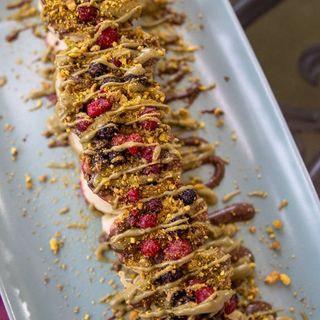 DUBAI palačinka sa VOĆEM