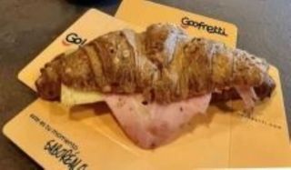 Croissant De Lomo Y Queso