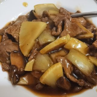 48-Ternera Con Bambú Y Setas Chinas