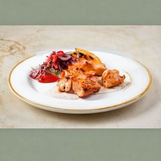 ქათმის მწვადი + კარტოფილი ფრი