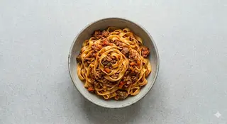 Tagliatelle con Ragù alla bolognese
