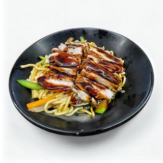 Yakisoba de pollo teriyaki