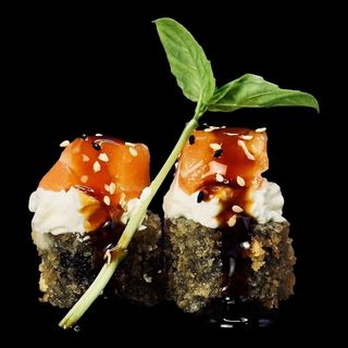 Maki Frito De Salmón (8 Pzs.)