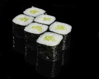 Мини ролл с огурцом