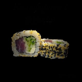 Kalifornia z tuńczykiem w sezamie