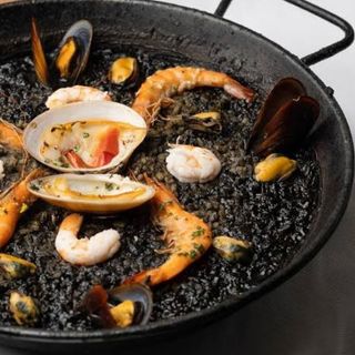 Paella À L'Encre De Seiche