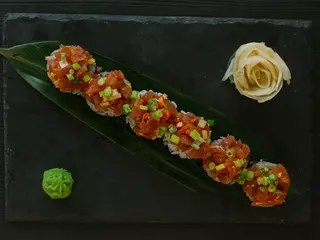 Futomaki z tatarem z tuńczyka (250g)