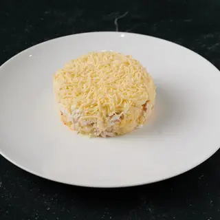 Салат "Мулен Руж" з куркою та ананасом, 100г