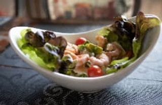 103. Ensalada De Aguacate Y Gambas