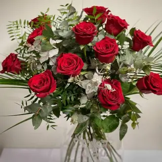12 rosas rojas  extra (foto orientativa)