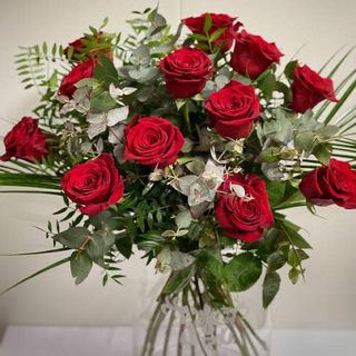 12 rosas rojas  extra (foto orientativa)