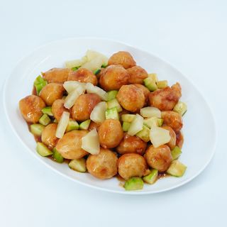 736 Pohovana piletina sa ananasom i povrćem 800g