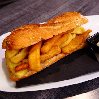 Bocadillo Rabas Alioli