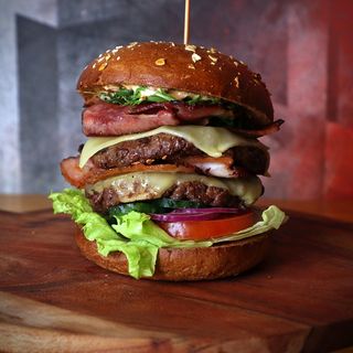 Burger Mega Machina