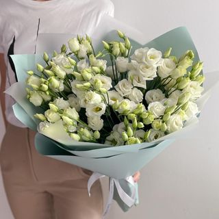 Букет із 15 білих эустом
