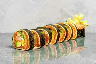 Green salmon roll 10szt.
