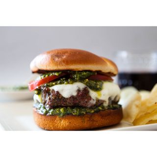 ITALIAN CAPRESE BURGER