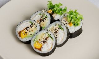 Futomaki dorada pieczona  -6 szt-