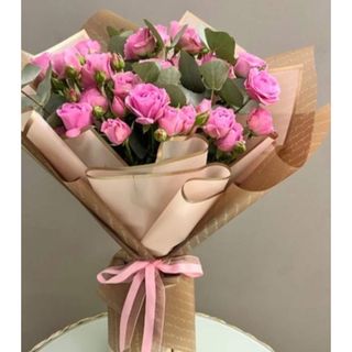 სპრეი ვარდების თაიგული