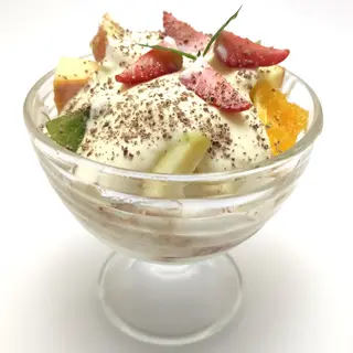 Морозиво з вершками та фруктами (175г)