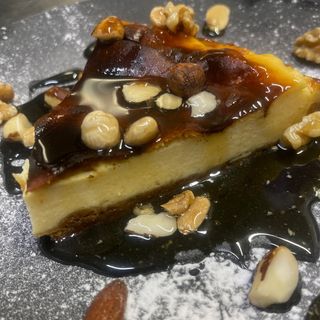 Tarta  De Queso Con Frutos Secos Y Miel (Sin Lactosa)